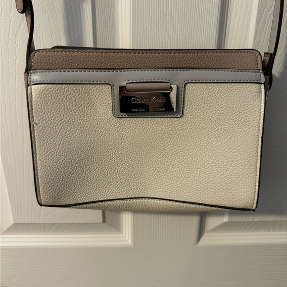 Calvin Klein Crossbody - Picture 2 of 2